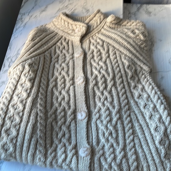 ARAN MÕR IRELAND 100% MERINO WOOL SWEATER WOMENS SIZE MEDIUM IN GREAT CO… - Picture 6 of 12